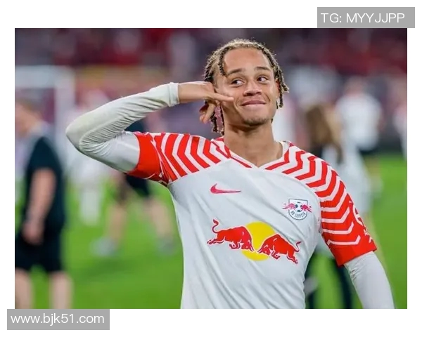 哈维西蒙斯：从青训新星到国际舞台的闪耀之星